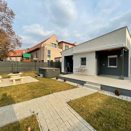 Sorrento Deluxe Apartment - Jacuzzi Siófok Exterior foto